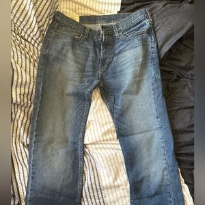 LIKE NEW HOLLISTER SLIM STRAIGHT JEANS